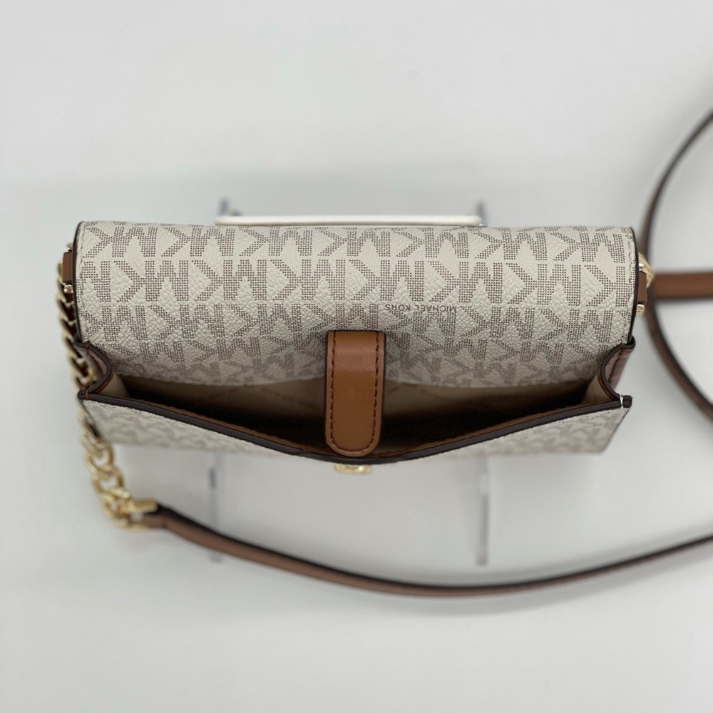 Michael Kors MD MF Phone Xbody Bag Vanilla - Picture 6 of 14